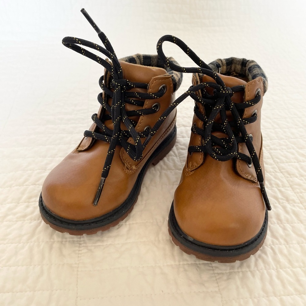 Oshkosh Baby Boots
